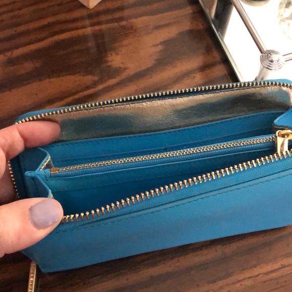 Tory Burch Zip around Wallet - Picture 5 of 5